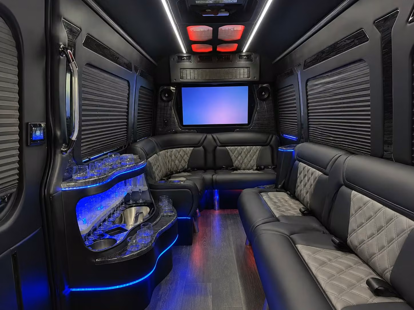start moving construction crews and worksite teams around antioch with private bus rentals