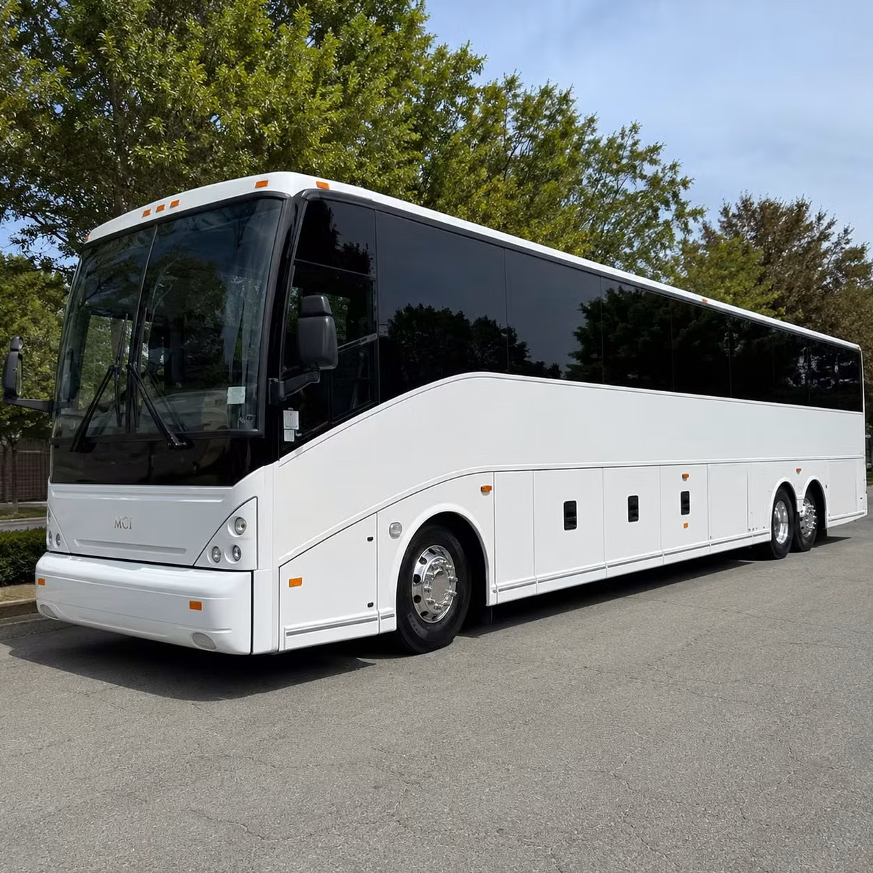 you can find and book airport transportation in antioch and any nearby city